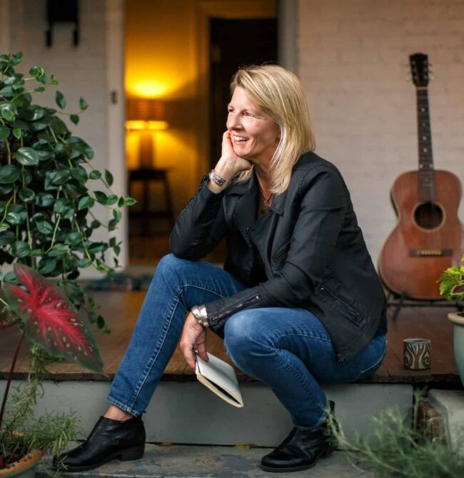 Laurelyn Dossett Laurelyn Dossett