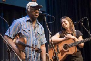 Earl White Stringband